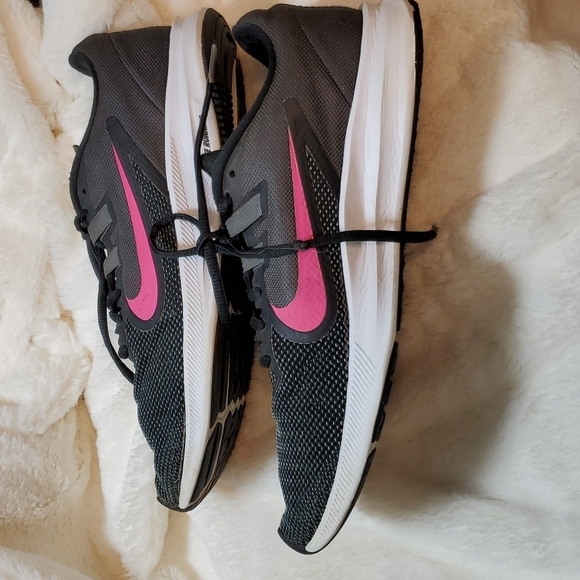Nike Downshifter Running Shoes Size 9 - Picture 6 of 7